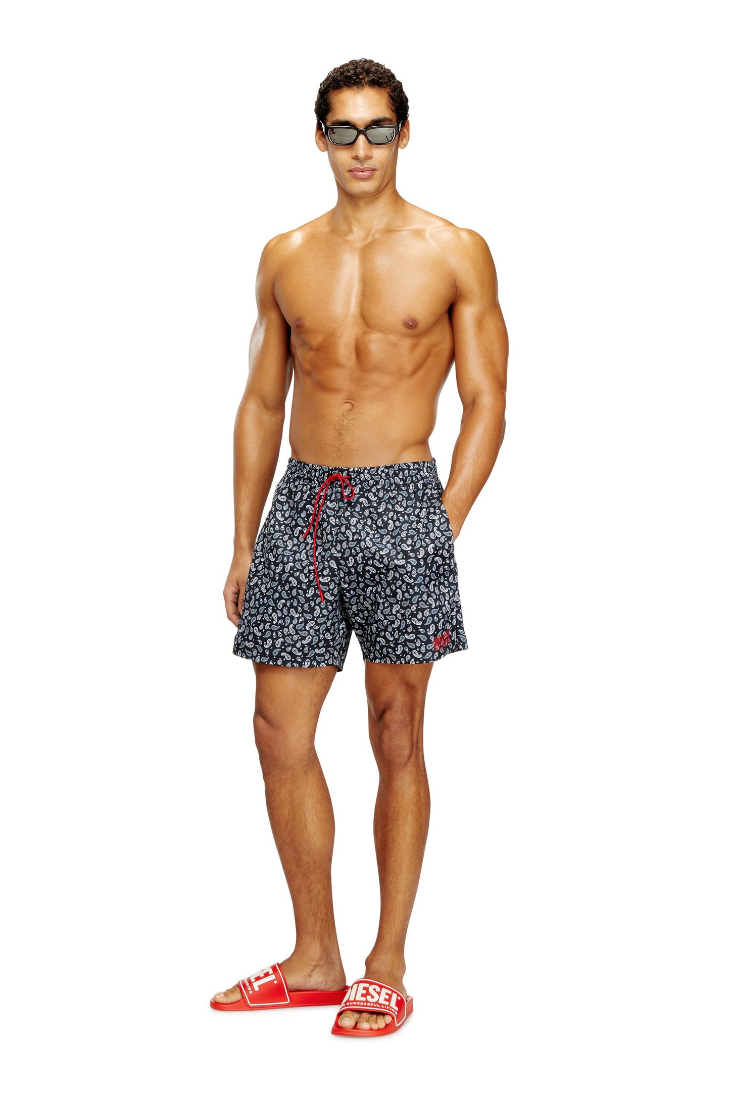 Boardshorts with paisley print