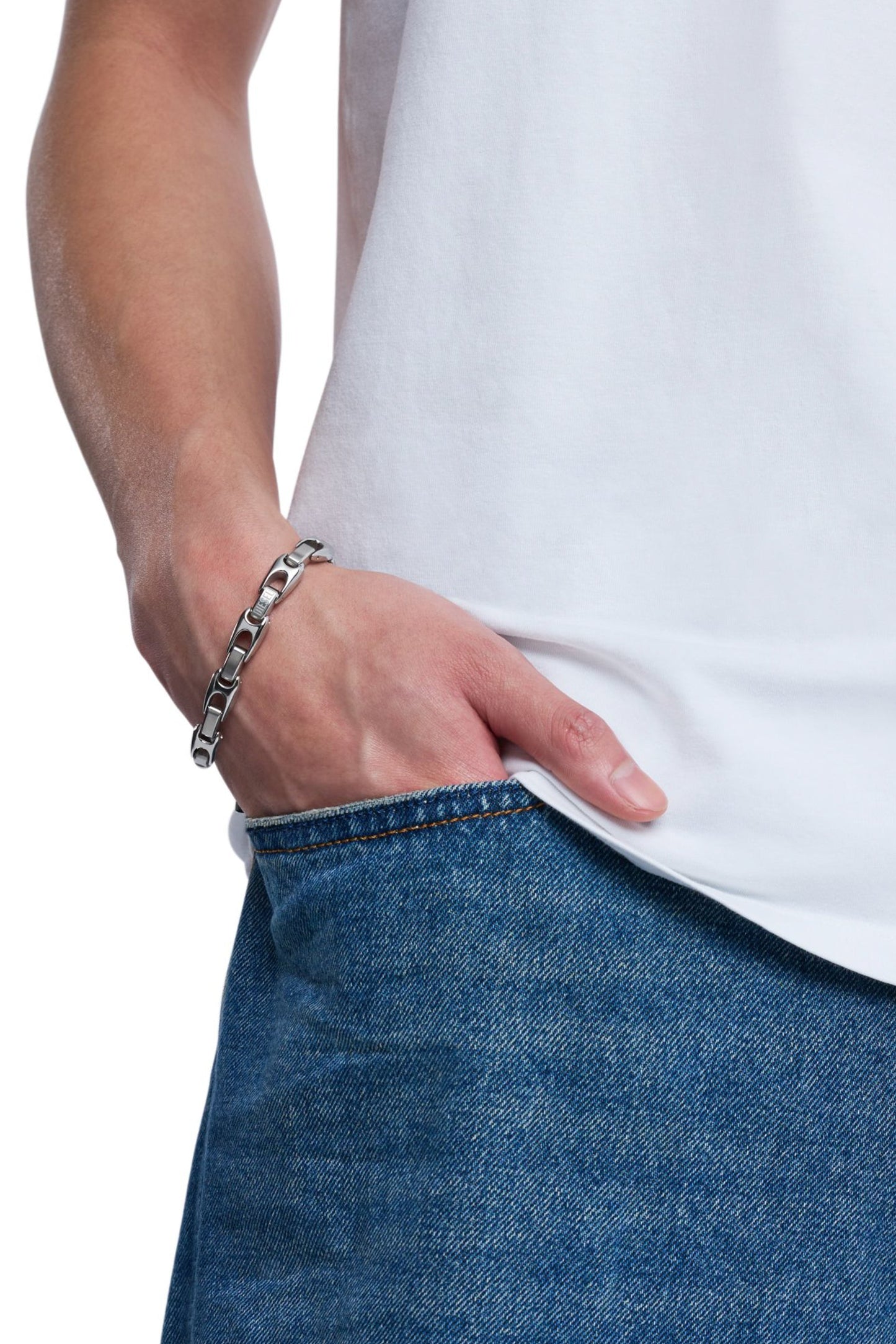 Stainless steel chain bracelet