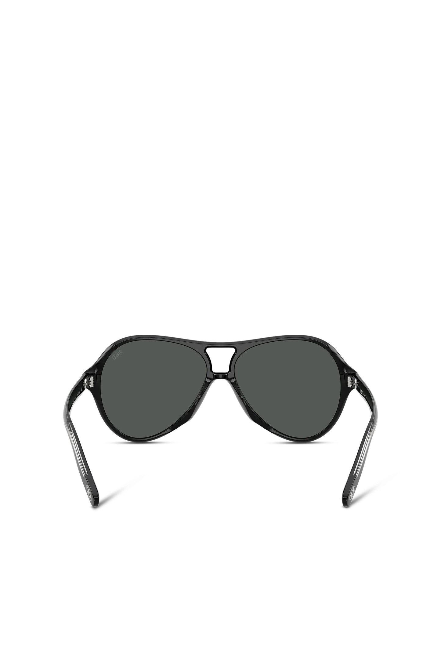 Pilot model sunglasses